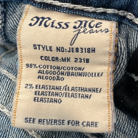 Miss Me Shorts-LikeNEW⭐️ - Picture 4 of 5